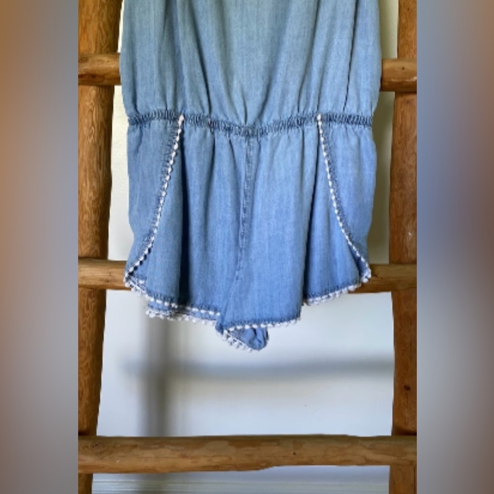 Garage Beautiful Pom Pom Trim detailed Tencel Romper - NWOT- Sz Sm 💙☀️​​ - Picture 8 of 12